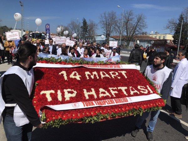 Türk Tabipleri Birliği seçim yürüyüşü yaptı