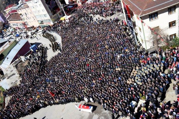 Gümüşhane'de binlerce kişi şehidini uğurladı
