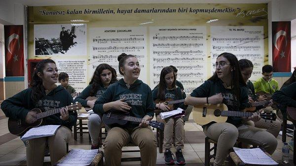 Öğrenciler geleceği okul koridorlarında tasarlıyor