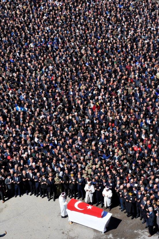 Gümüşhane'de binlerce kişi şehidini uğurladı