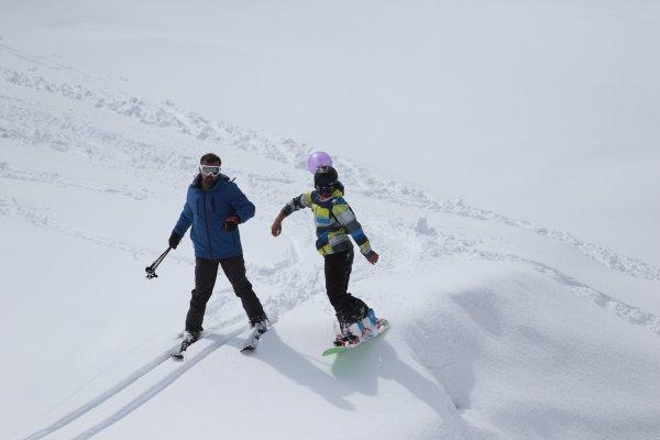 Alanya’da kayak festivali renkli görüntülere sahne oldu