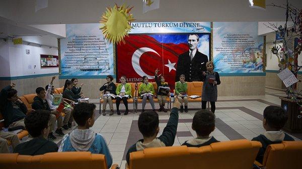 Öğrenciler geleceği okul koridorlarında tasarlıyor