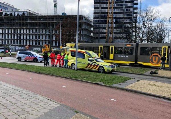Hollanda'da tramvayda ateş açıldı