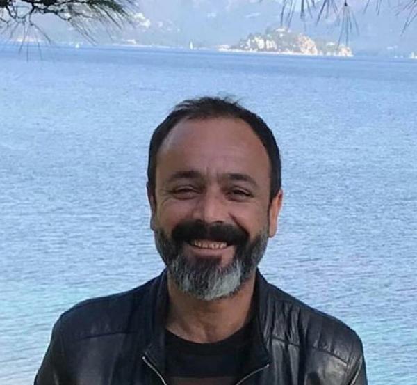 Eşiyle restoranda gördüğü kuaförü bıçaklayarak öldürdü