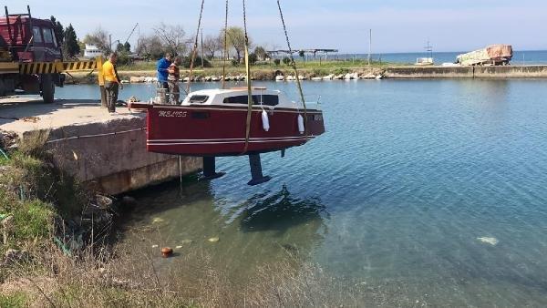 Belgeselden izledi, 4 yılda tekne yaptı