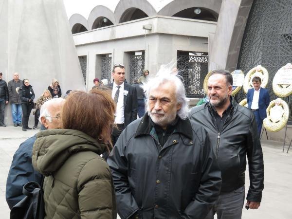Oyuncu Ümit Yesin son yolculuğuna uğurlandı