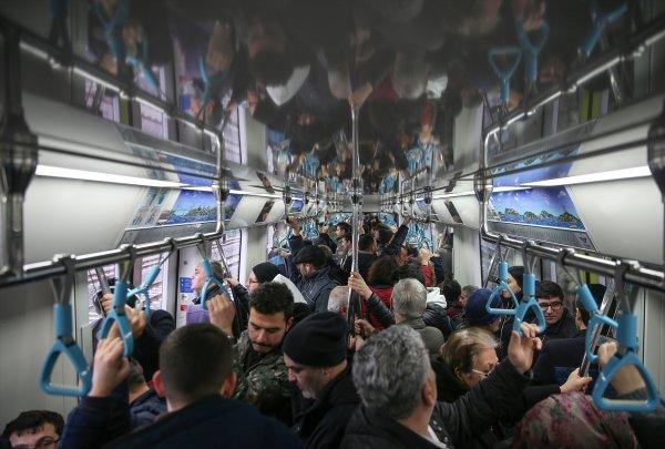 Gebze-Halkalı Banliyö Tren Hattı'nı rekor yolcu kullandı