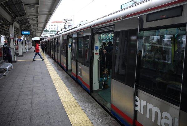 Gebze-Halkalı Banliyö Tren Hattı'nı rekor yolcu kullandı