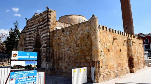 800 yıllık gök bilimi medresesine bilimsel restorasyon