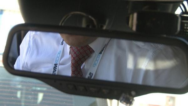 Havalimanı taksicileri mecburi olarak kravat takacak