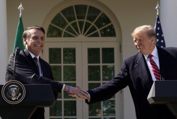 Trump'tan Venezuela'ya gözdağı