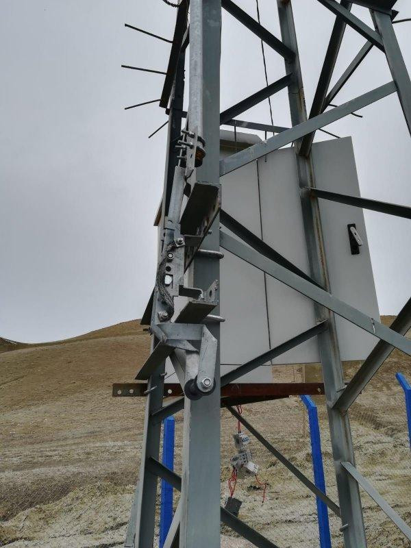 Mardin ve Van'da elektrik sayacı panoları kundaklandı