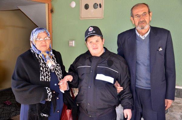 Down Sendromlu Ebubekir'in hayali gerçek oldu
