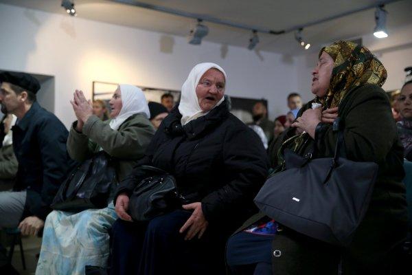 Karadzic'e müebbet cezası Bosnalıları sevindirdi