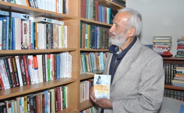 Çocuklar okusun diye evini kütüphaneye çevirdi