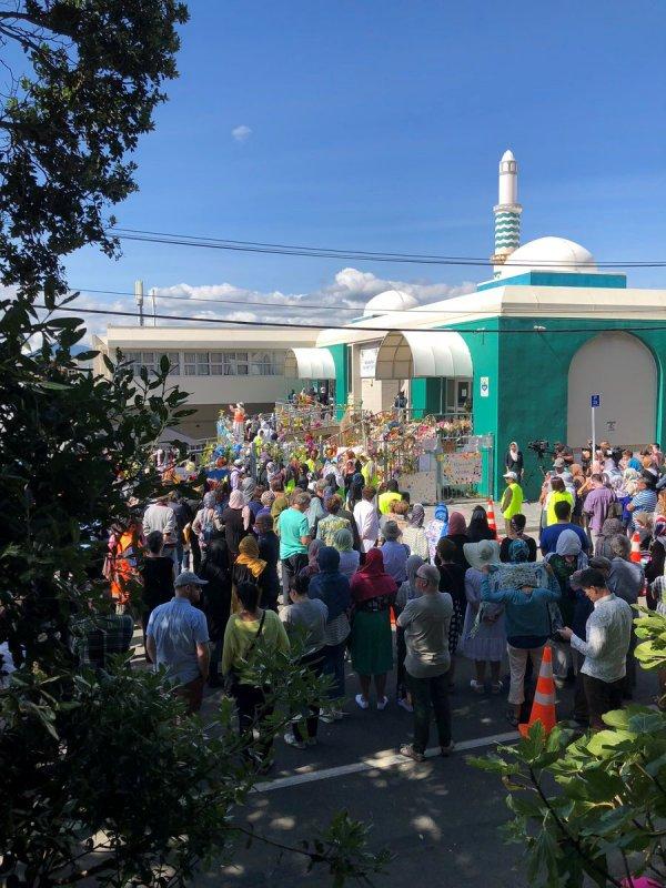 Yeni Zelanda devlet televizyonundan canlı ezan okundu