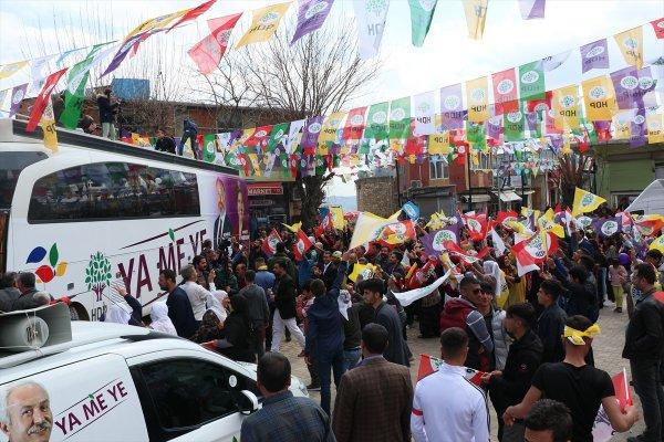Pervin Buldan Diyarbakır'da boş sokaklara konuştu