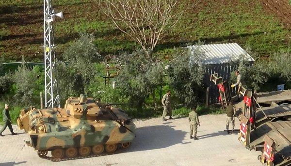 Sınır birliklerine tank sevkiyatı