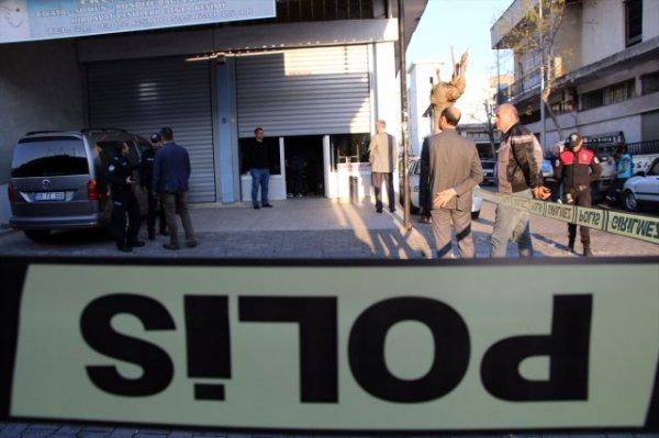 Tapu için karısını zincirle boğup öldürdü