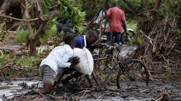 Idai kasırgasında ölenlerin sayısı 700'ü geçti