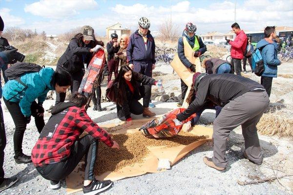 Kayseri'de bisikletliler sokakta