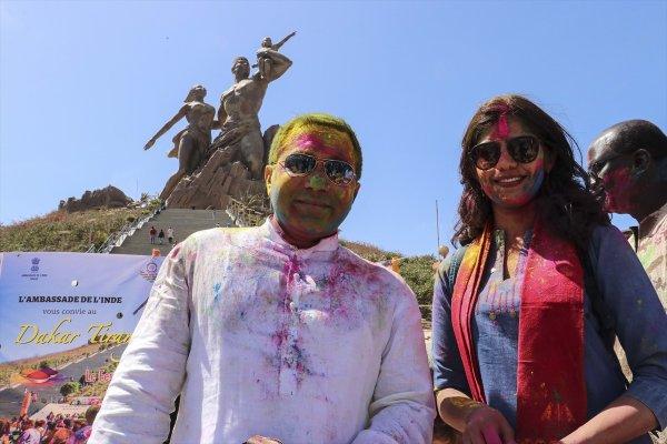 Senegal'de Holi Festivali