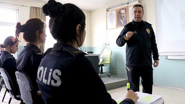 Türk polisinin zorlu eğitim süreci