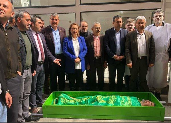 Adana'da CHP'nin EYT eylemi