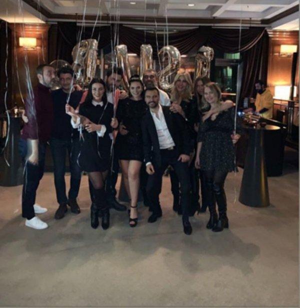 Alişan'dan eşi Buse Varol'a sürpriz doğum günü partisi