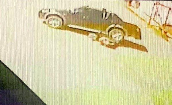 Kamyonun altında kalacaktı: İnanılmaz kurtuluş