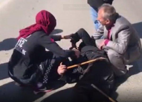 Kazayı görüp yardıma koştuğu adamı kurtardı