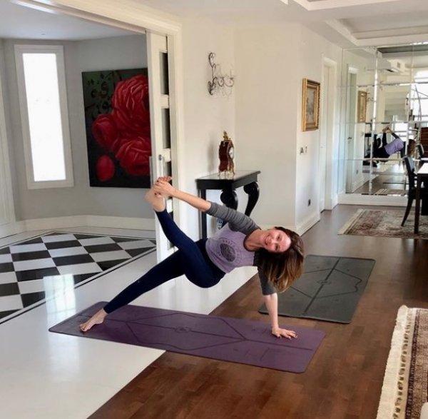 Demet Şener, gönlünü eski basketbolcuya kaptırdı