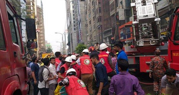 Bangladeş’te 22 katlı binada yangın: 5 ölü