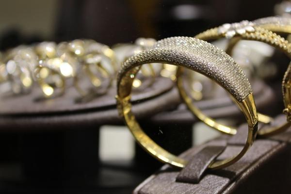 Çeyreğe taksit olmasa da kuyumcu mutlu oldu