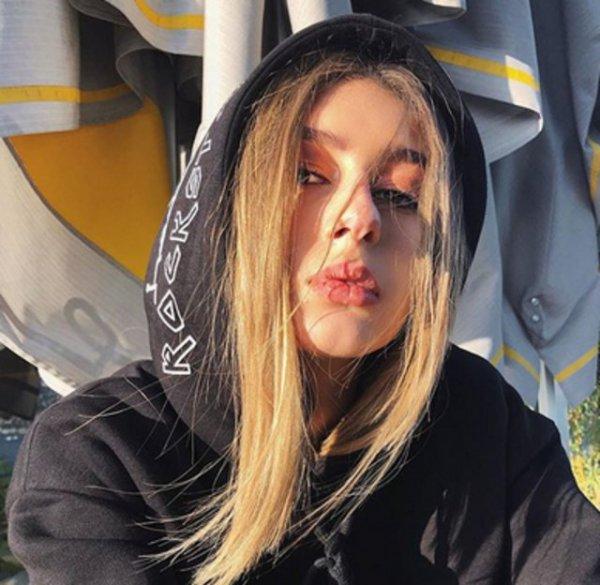 Acun Ilıcalı, Itır Esen'i Instagram'dan takip etti