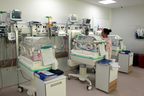 Ailesi ameliyata karşı çıktı, mahkeme bebeği kurtardı