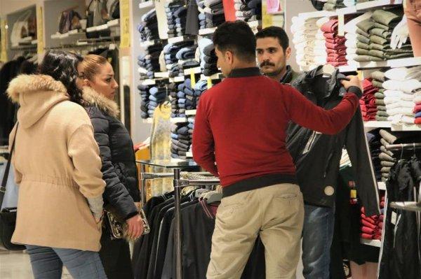 İranlı turistlere Van'da 'Haft Sin' sofrası