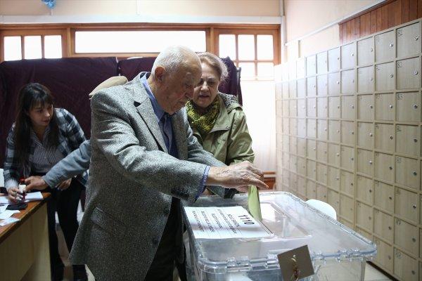 Antalya'da millet sandık başında