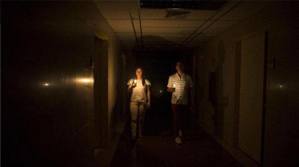 Venezuela karanlığa gömüldü