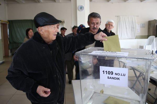 Antalya'da millet sandık başında