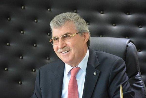 Sakarya'da kazanan AK Parti adayı Ekrem Yüce