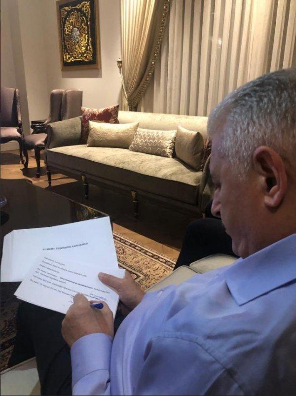 Binali Yıldırım teşekkür konuşmasını hazırlamaya başladı