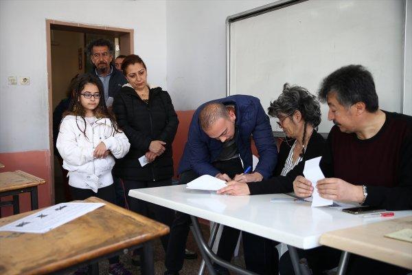 Antalya'da millet sandık başında