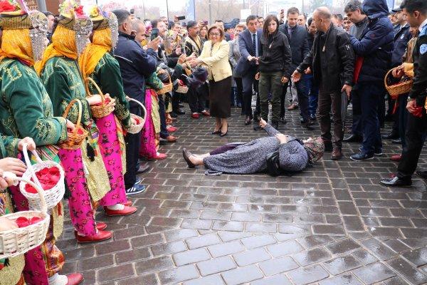 Fatma Şahin'e coşkulu karşılama