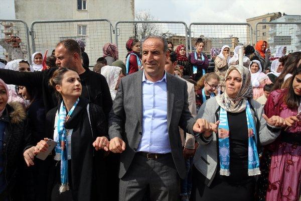 Şırnak'ta seçim halayı