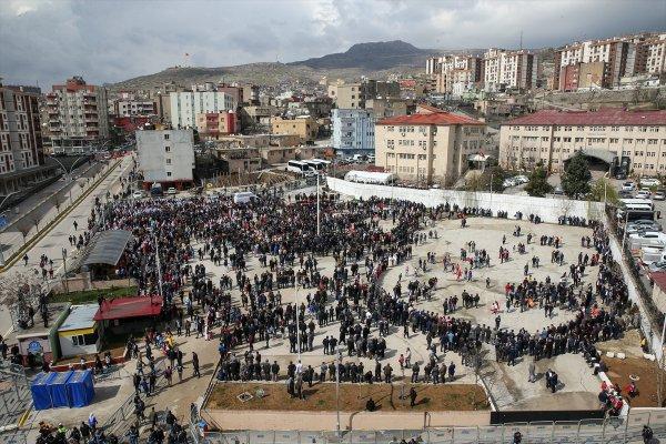 Şırnak'ta seçim halayı