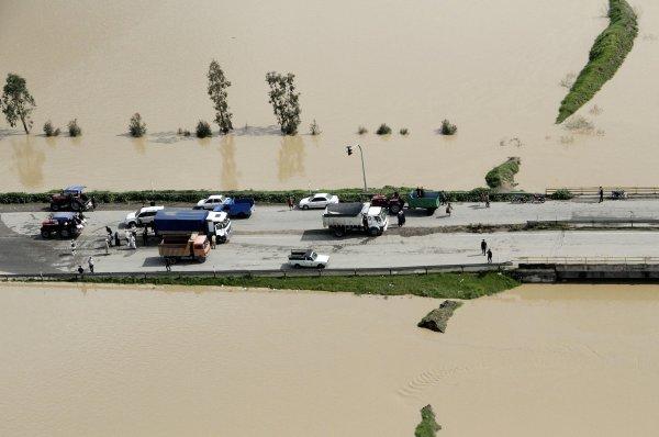 İran'da sel felaketi: 46 ölü