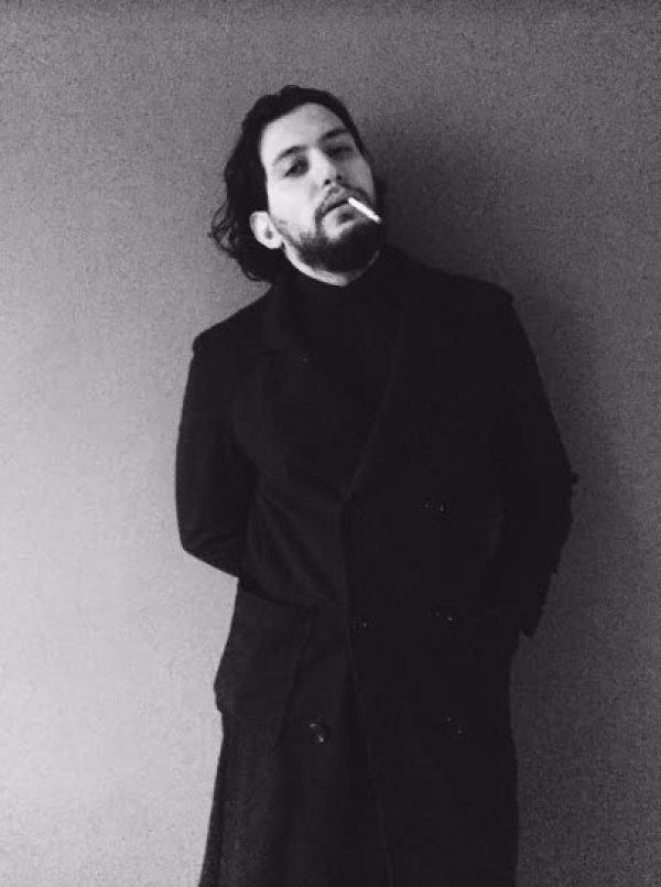 Kaan Burak Şen ile yeni kitabı Hayatındaki Tüm Kışları Unutan Adam’ı konuştuk