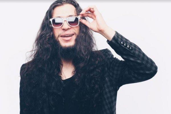 Kaan Burak Şen ile yeni kitabı Hayatındaki Tüm Kışları Unutan Adam’ı konuştuk