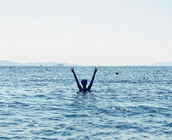 Birce Akalay İstanbul'u terk etti